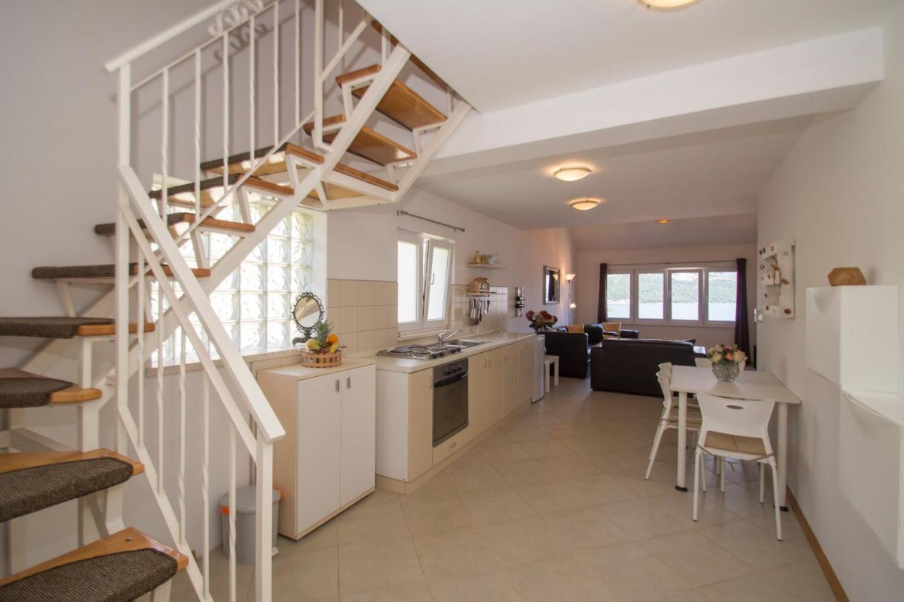 Oasis Blue Apartment กอร์จูลา ภายนอก รูปภาพ